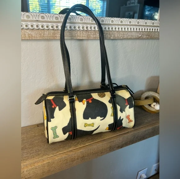 Vintage rare Dog Dooney with charm. Clean plaid interior - Picture 5 of 8